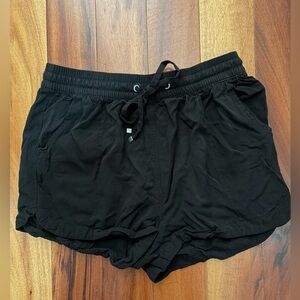 BE COOL Women's Black Athletic Shorts With Pockets